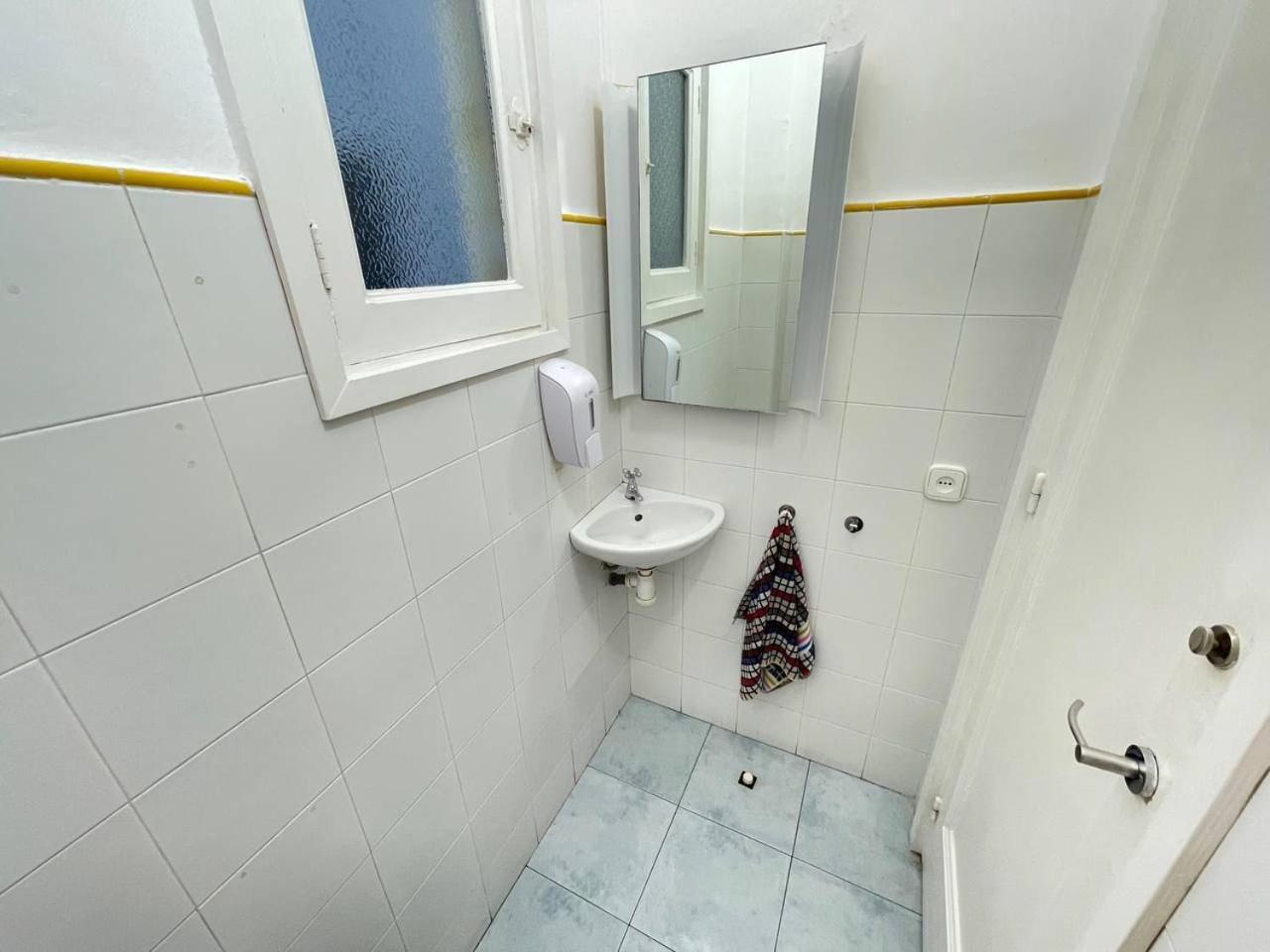 Rooms Villaroel 巴塞罗那 外观 照片