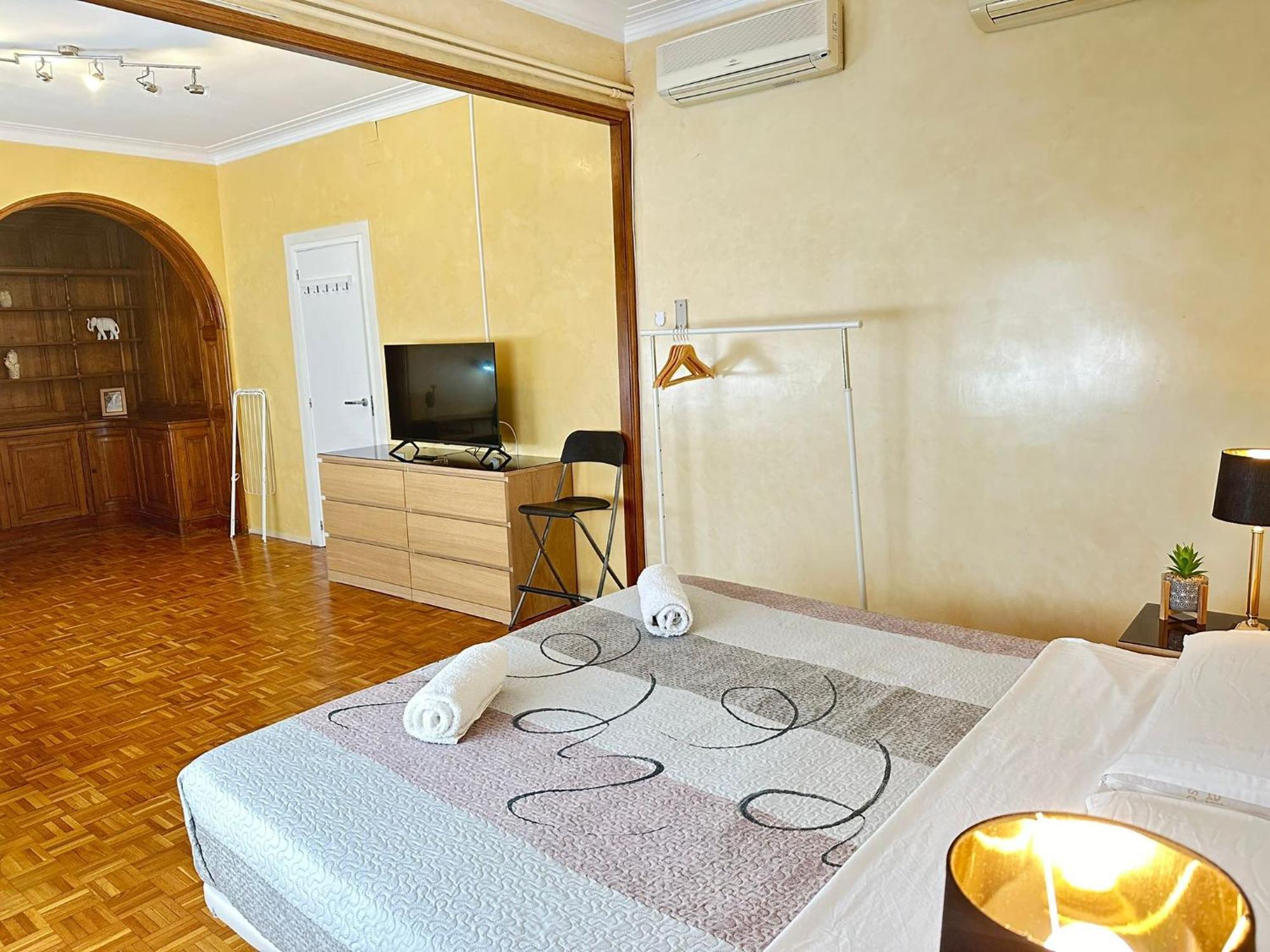 Rooms Villaroel 巴塞罗那 外观 照片