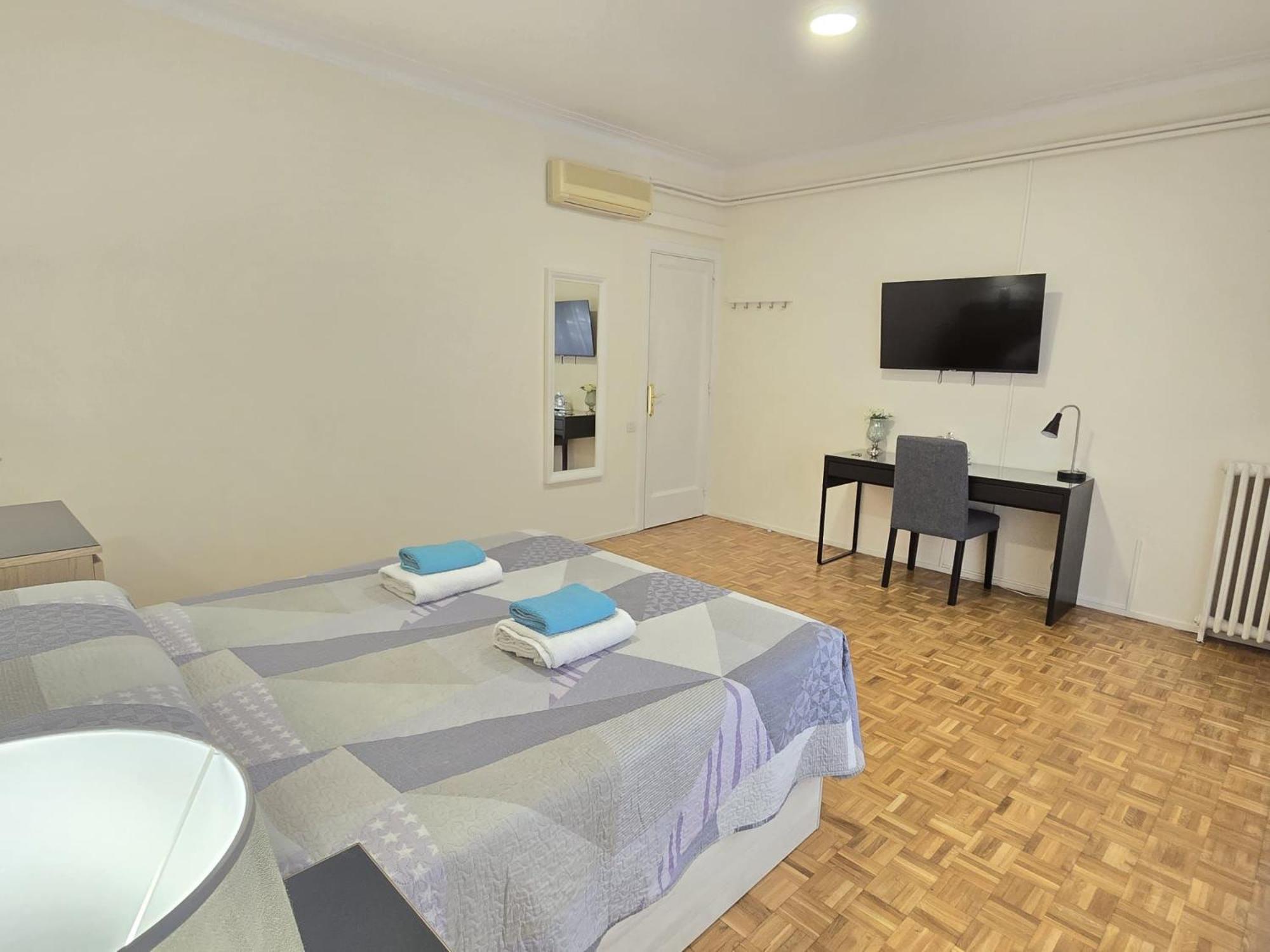 Rooms Villaroel 巴塞罗那 外观 照片